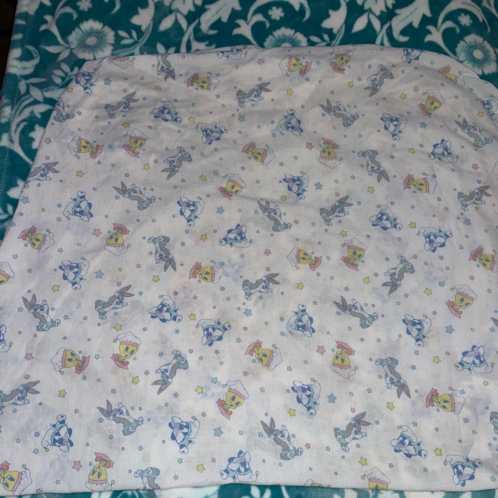 Vintage 1997 looney tunes fitted crib sheet